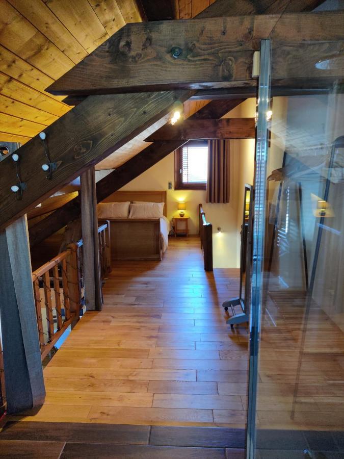 Spacious Ski Chalet In Traditional French Village, Sleeps 8, Four Star With Fibre Broadband Abondance Exterior foto